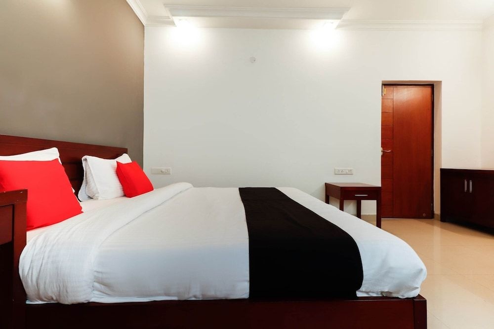 Capital O 62688 Makers Hotel