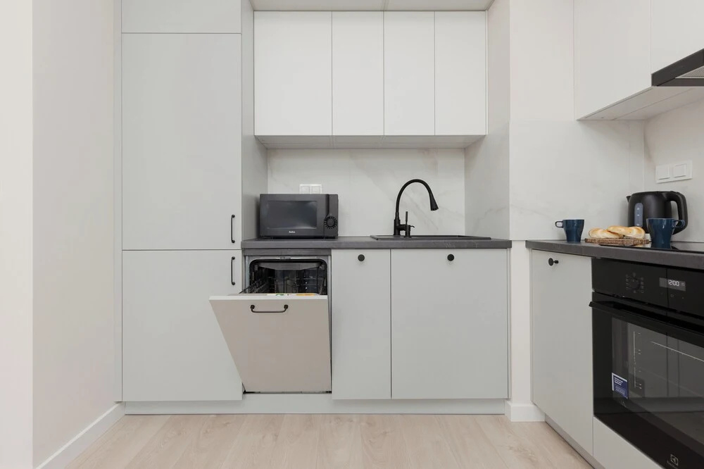 Bright & Modern Apartment by Renters