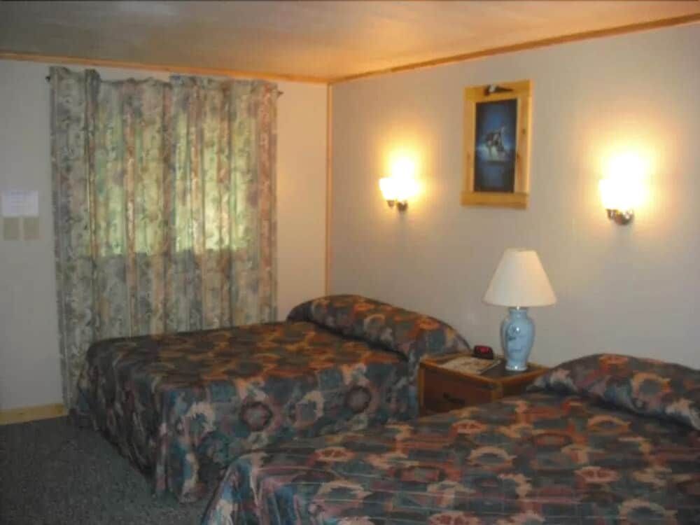 Hooks Hideaway Motel