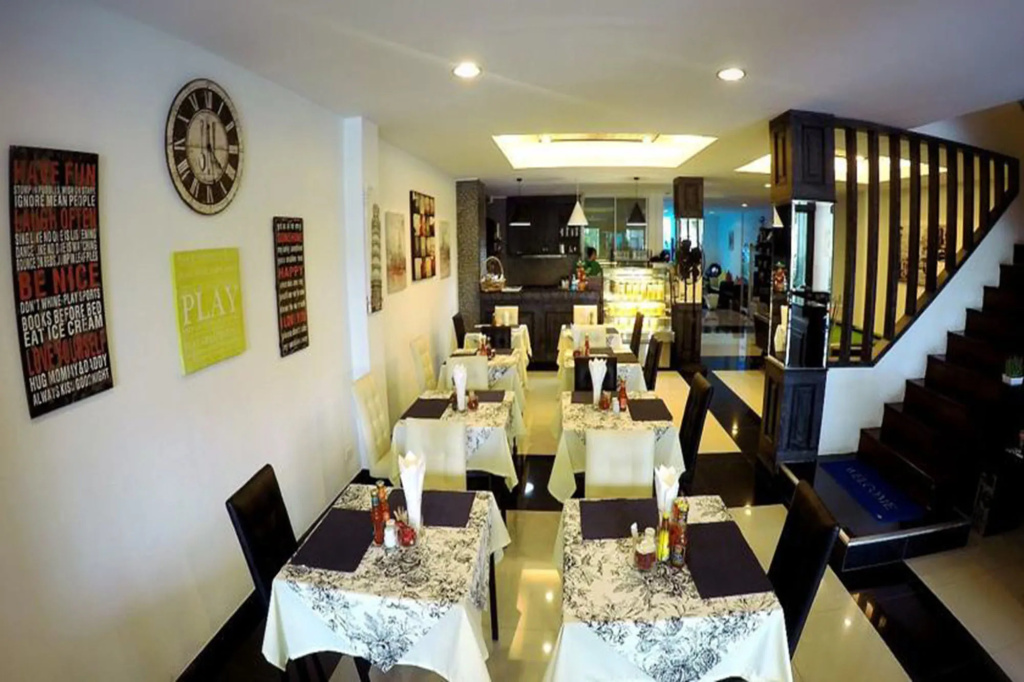 OYO 898 Sota Residence