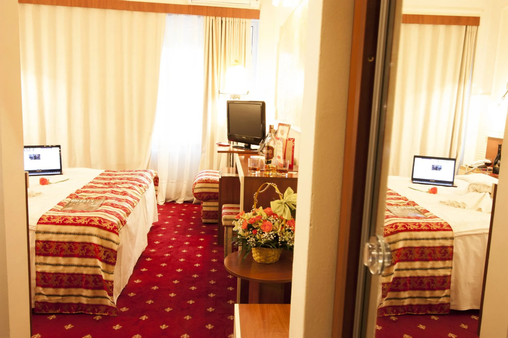 Prahova Plaza Hotel