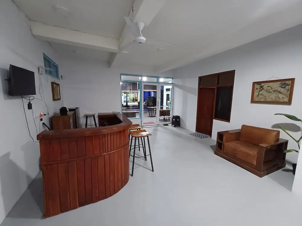 Komodo Indah Hotel
