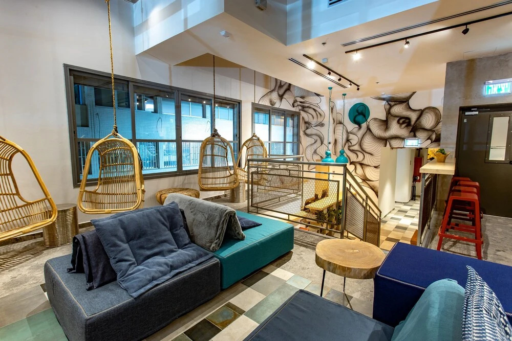 Domus Metro Hotel