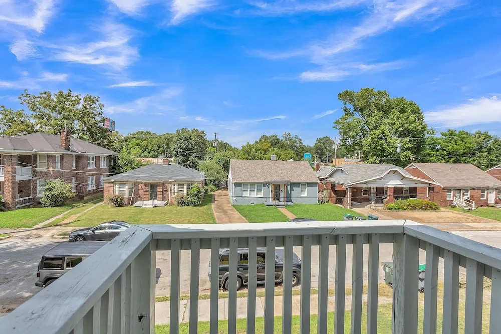 Midtown Marvel - 1br Oasis By Overton Park 1 Bedroom Apts by Redawning