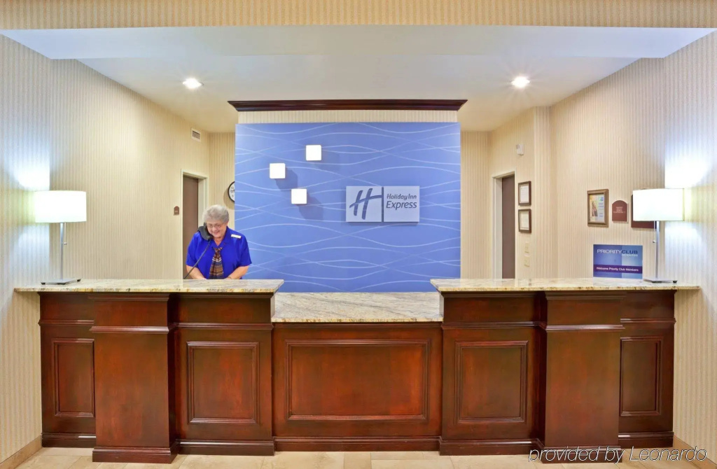 Holiday Inn Express Hotel & Suites Ontario by IHG