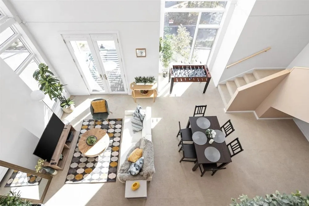 Luxurious Penthouse on Mass By CozySuites
