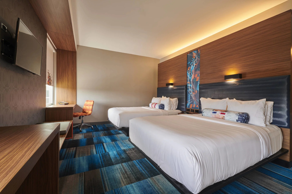 Aloft Cleveland Airport