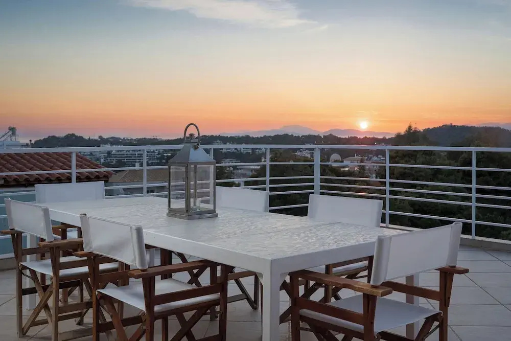 Vouliagmeni Exclusive Residence