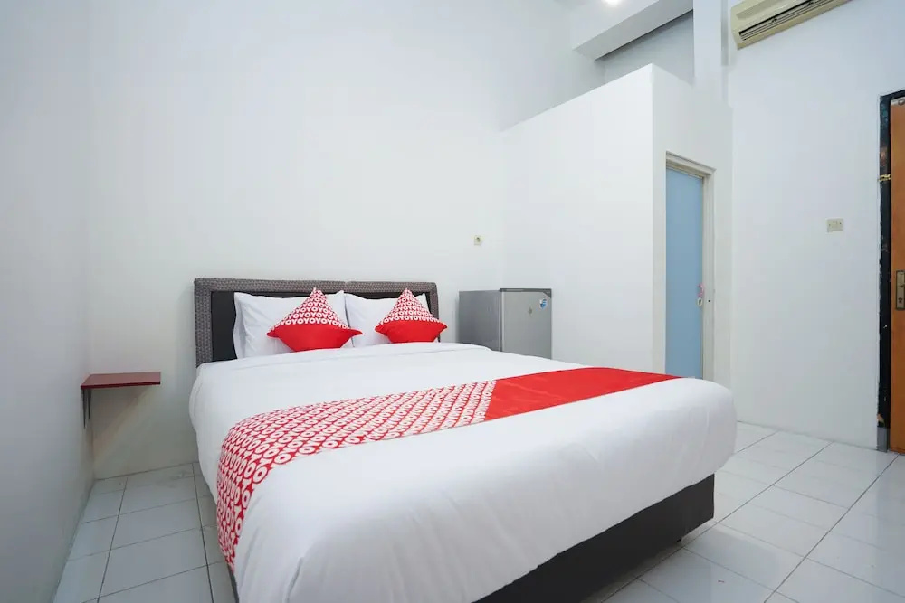 OYO 1624 Panjang Jiwo Residence