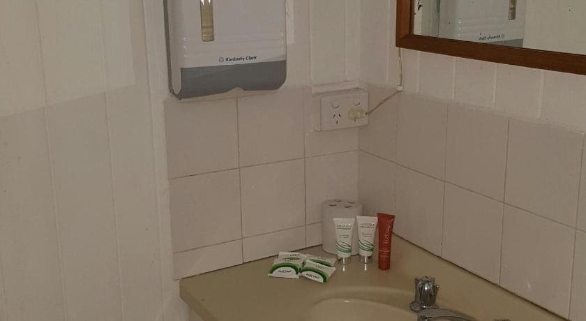Joes Waterhole Hotel