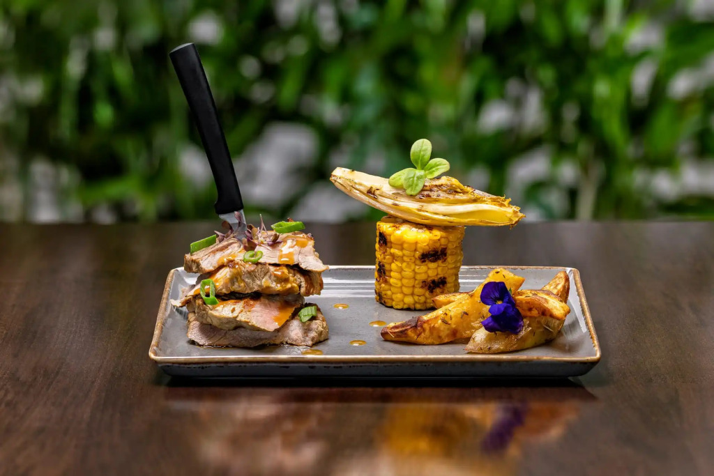 KRESTEN ROYAL Euphoria Resort