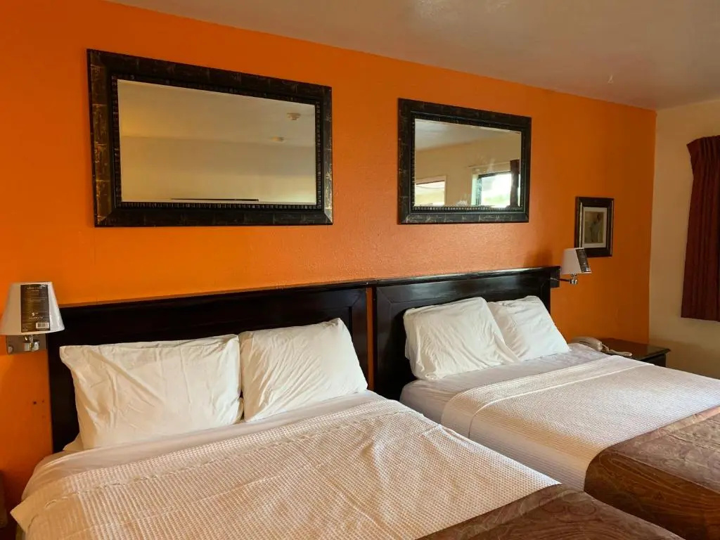EZ 8 Motel Lancaster