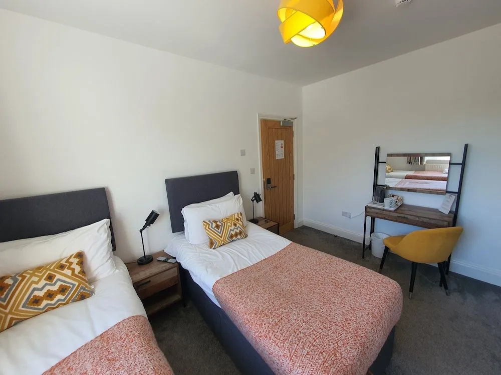North Cambridge Guesthouse- Paymn Club