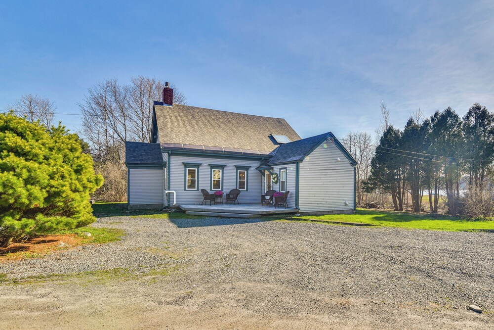 Quiet Waterfront Home: Ideal Maine Escape
