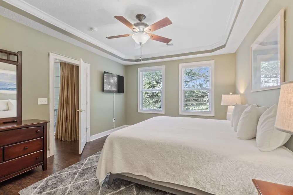 Havens #724 2 Bedroom Condo by RedAwning