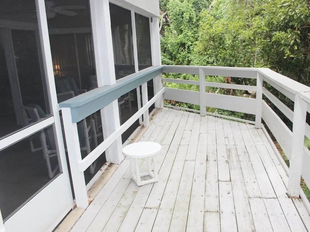 SV163 Sea Woods by RedAwning
