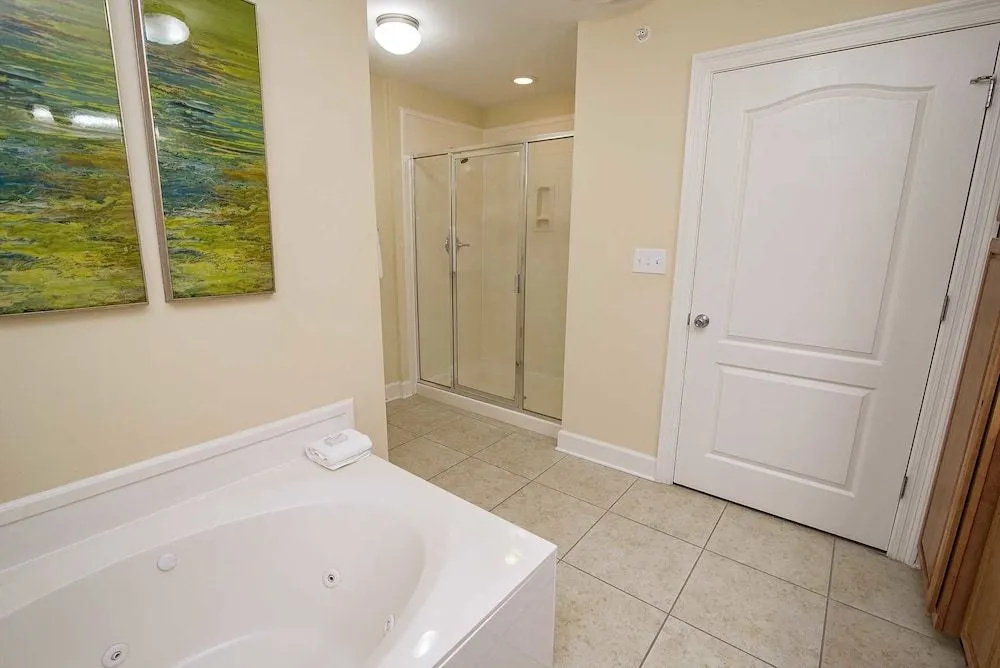 Phoenix West II 2807 3 Bedrooms 4 Bathrooms Condo