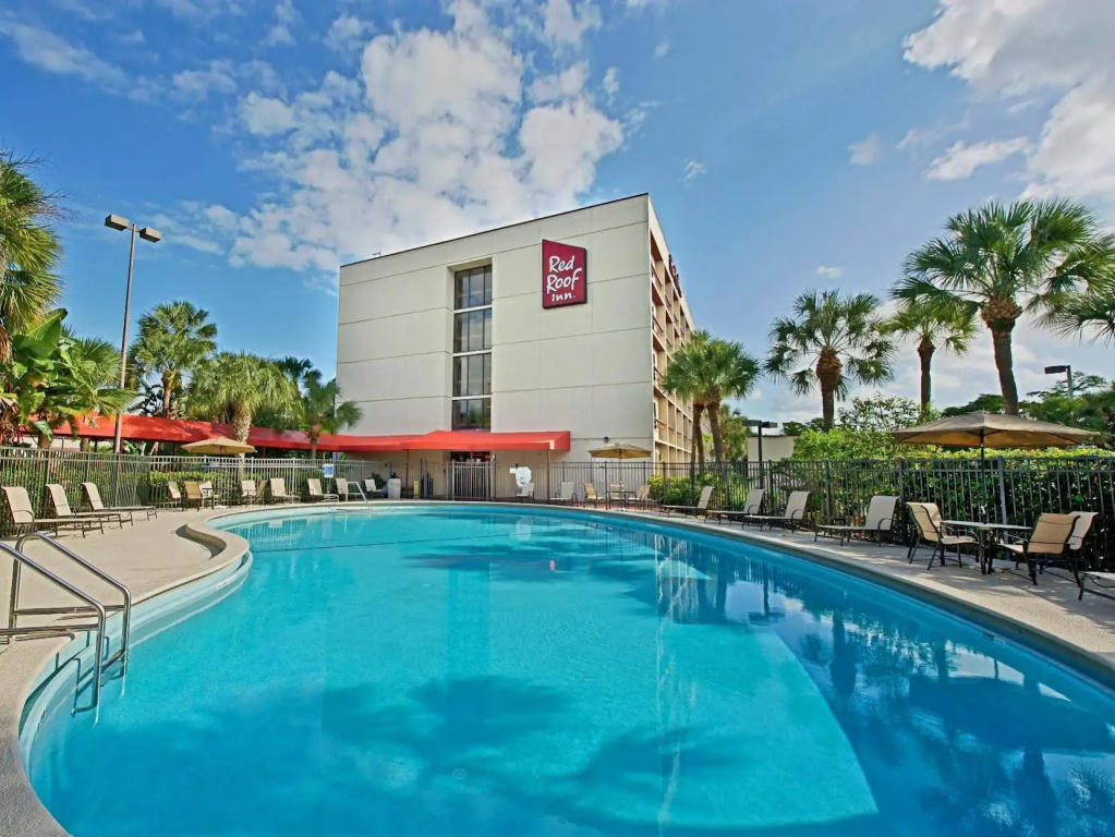 Red Roof PLUS Miami Airport