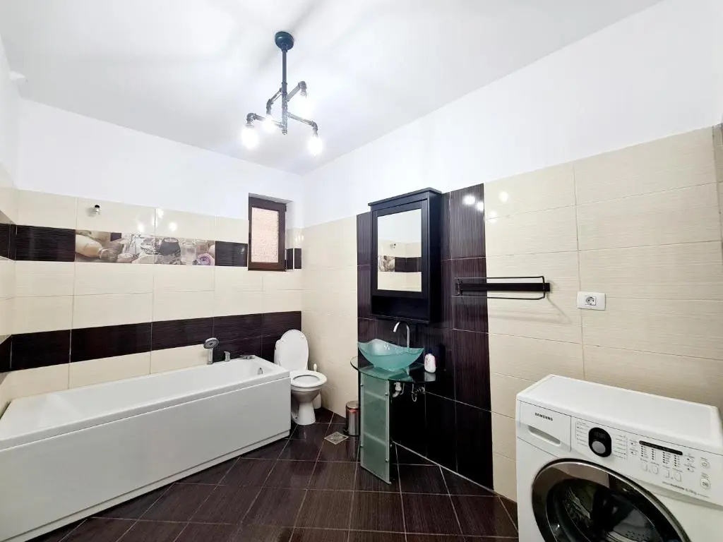 R.O.S.E. Apartment