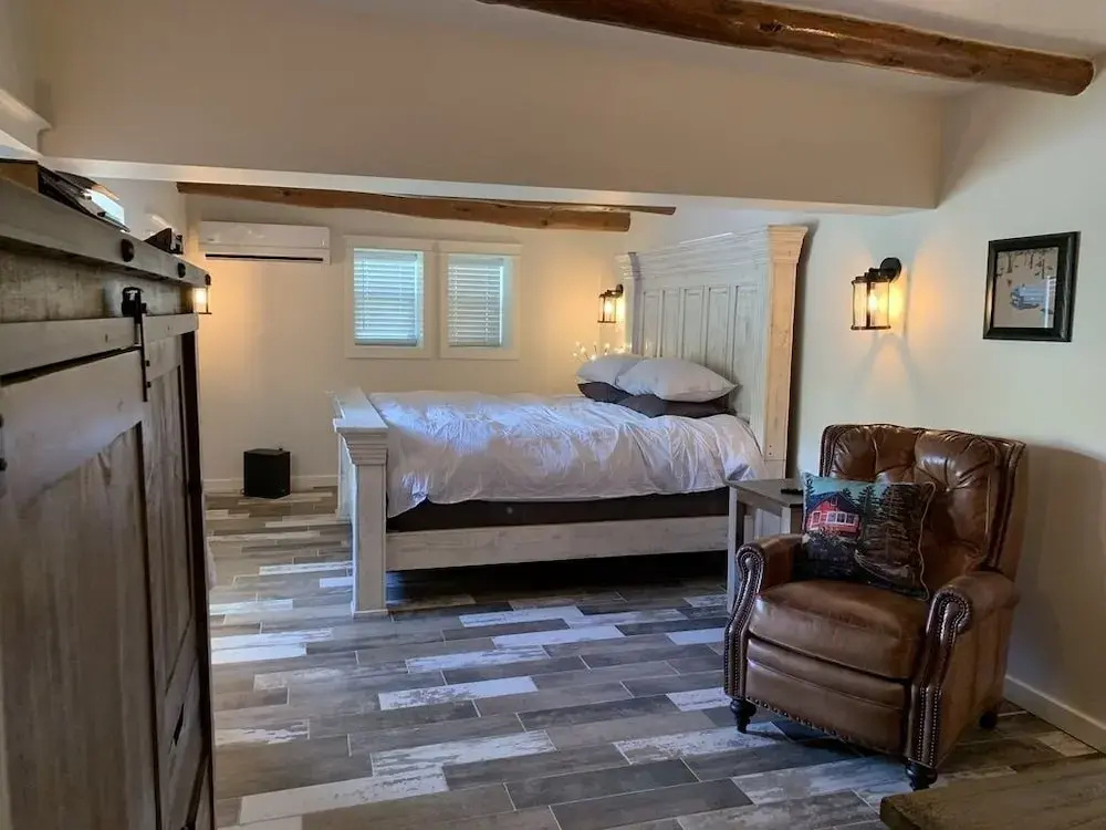Valentine's Northern New Mexico Mountain Ranch On Colorado Border 2 Bedroom Retreat by RedAwning