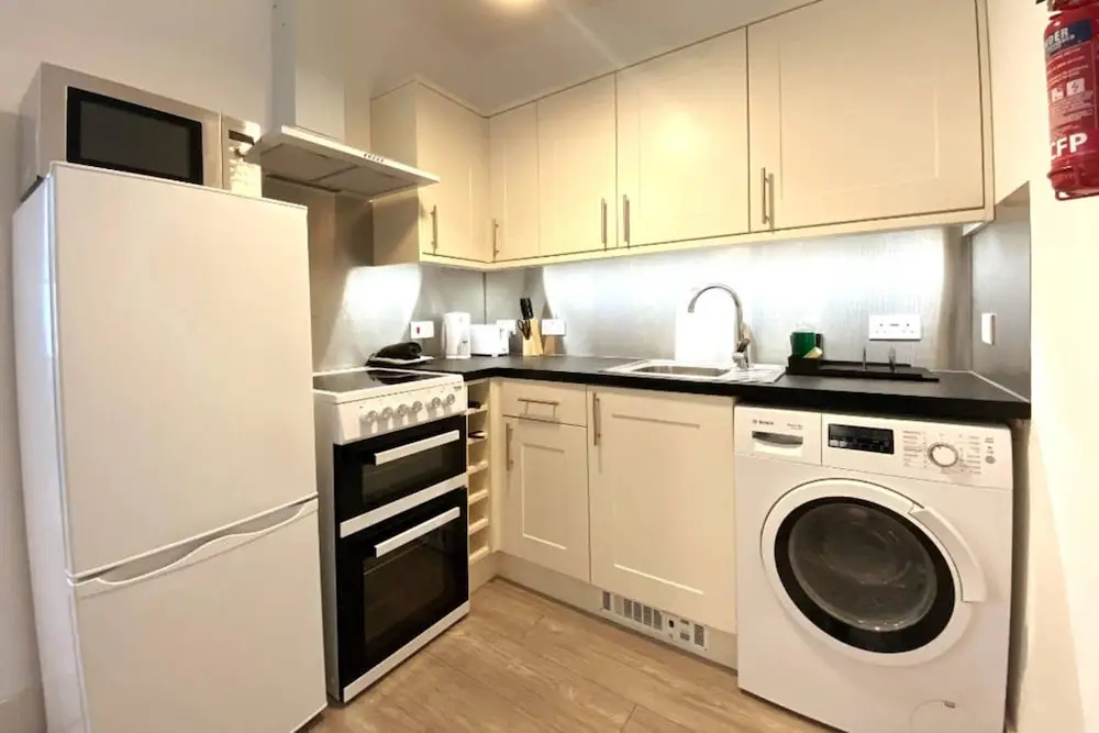Cosy Sea Front Apartment Sleeps 6