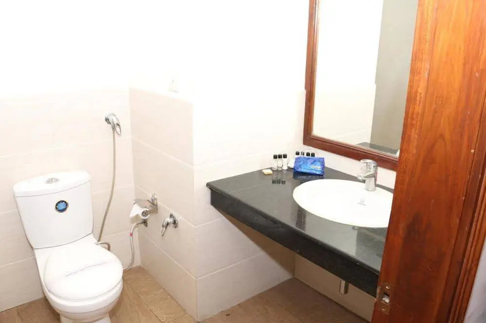 OYO Premium Pakhowal Road