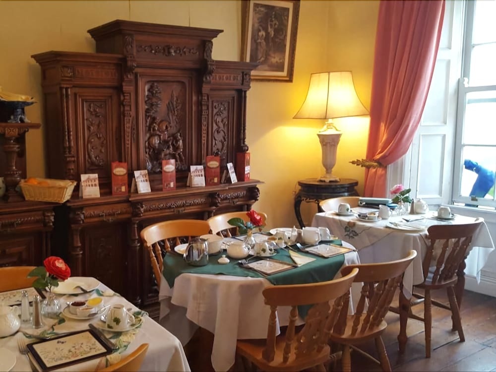 Fennessy's Hotel