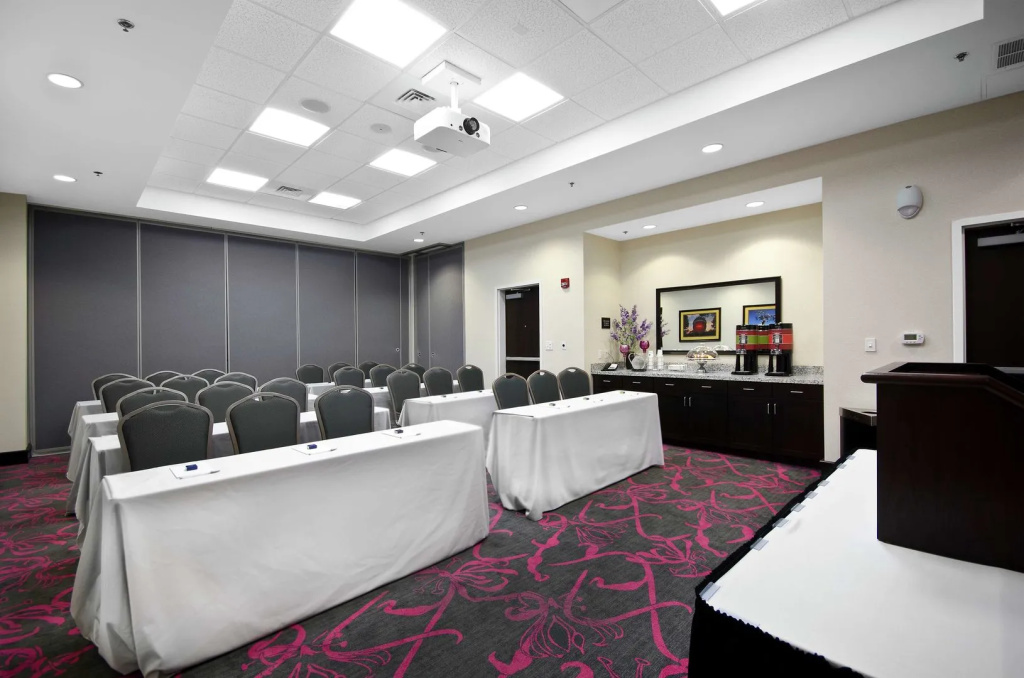Hampton Inn & Suites - Raleigh Downtown
