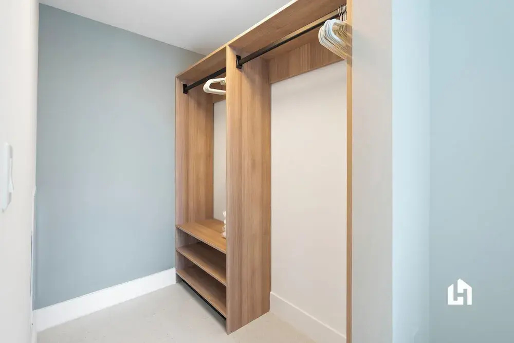 Stylish Apartments with Partial Ocean Views in Downtown!