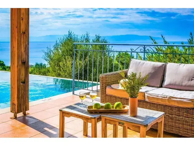 Villa Louloudia
