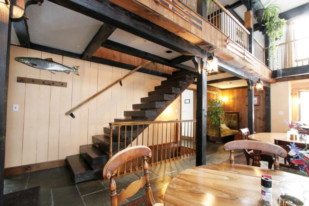 Old Saco Inn
