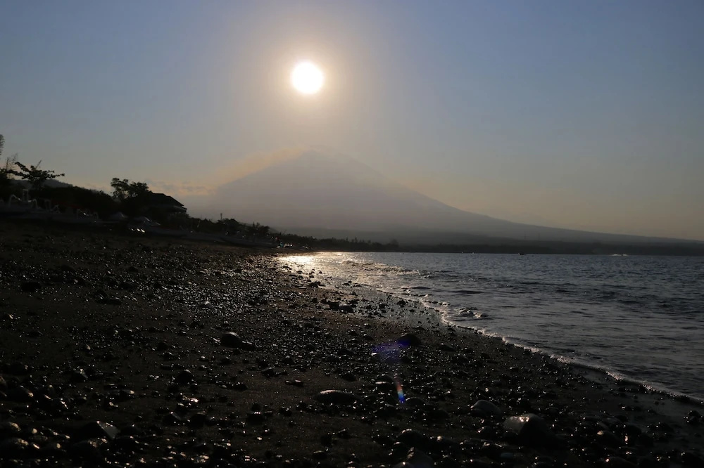 Valomia Beachfront