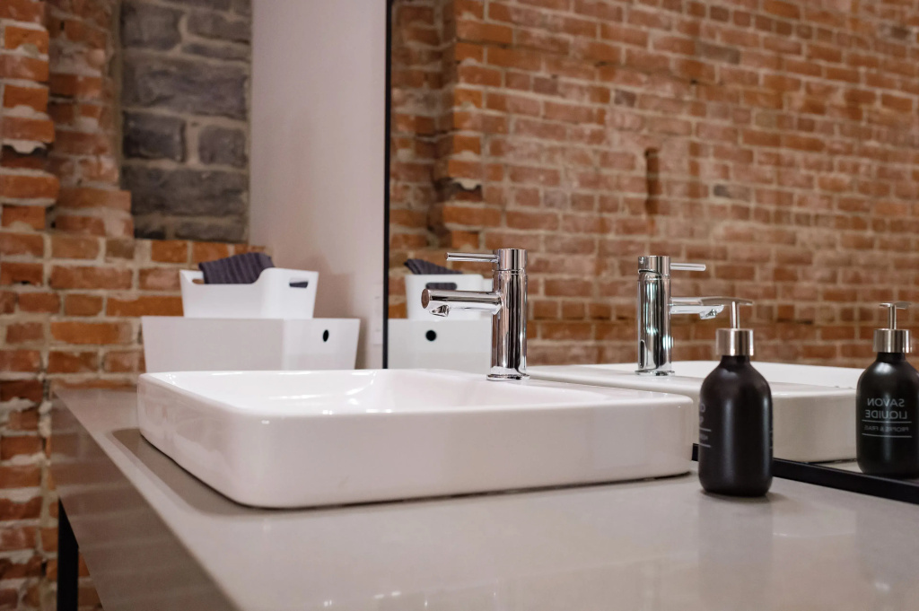 48 King West Boutique Hotel