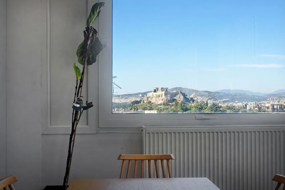 Jade's and Tala's Apartment - Acropolis View