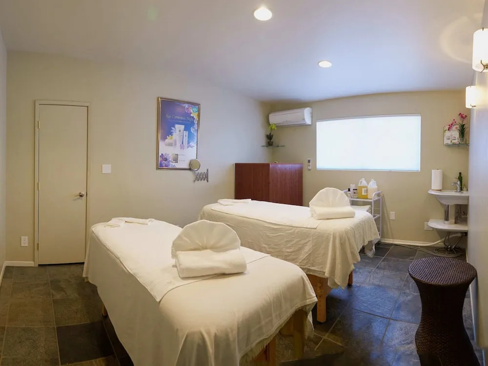 Lido Palms Resort and Spa
