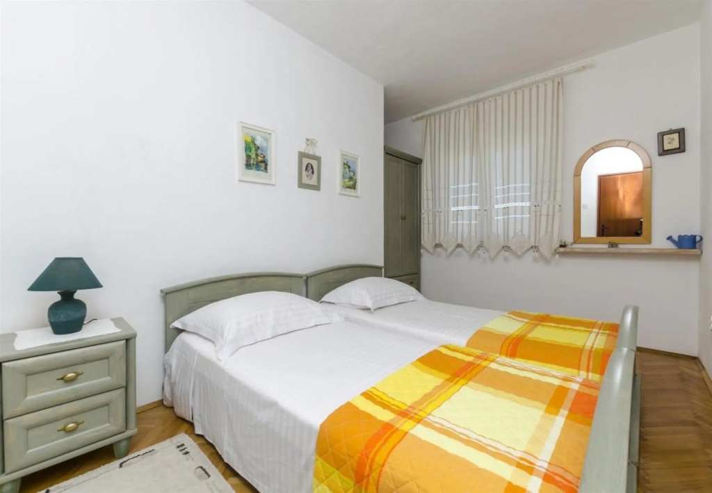 Jadranka - Comfortable and big Terrace - H