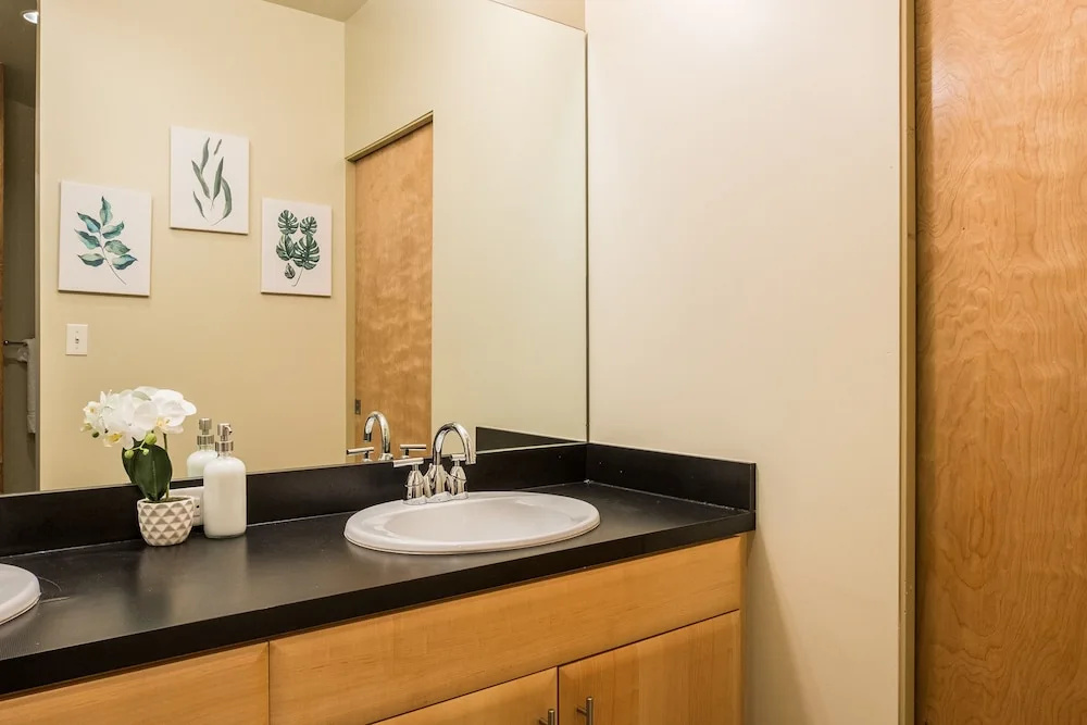 FRONTDESK 1209 Washington Ave Apts Downtown St Louis