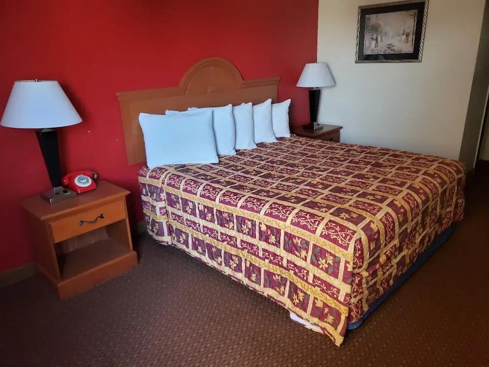 Americana Inn Motel