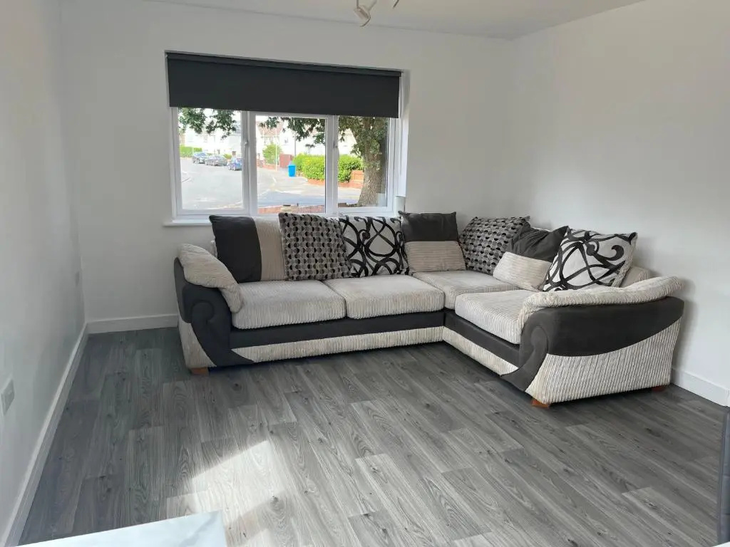 House - Sleeps 14, Onsite Parking & Pets Allowed