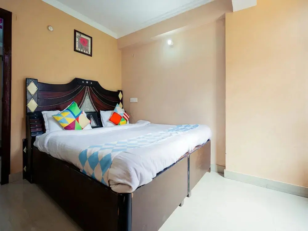 OYO 12395 Home Cozy 1BHK Near Mussoorie Bus Stand