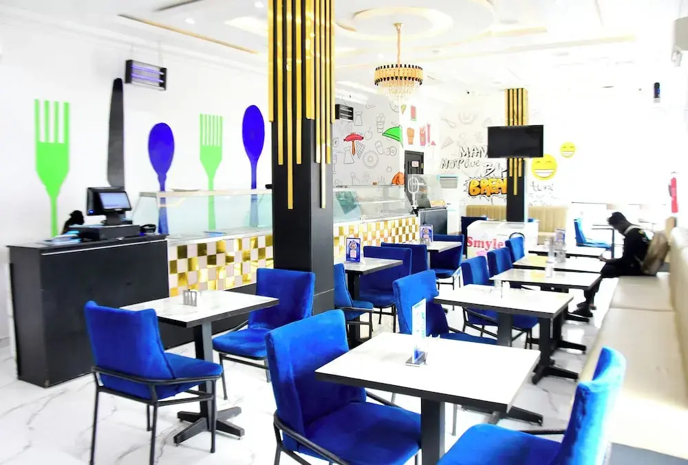 10 Kobo Hotel & Suites