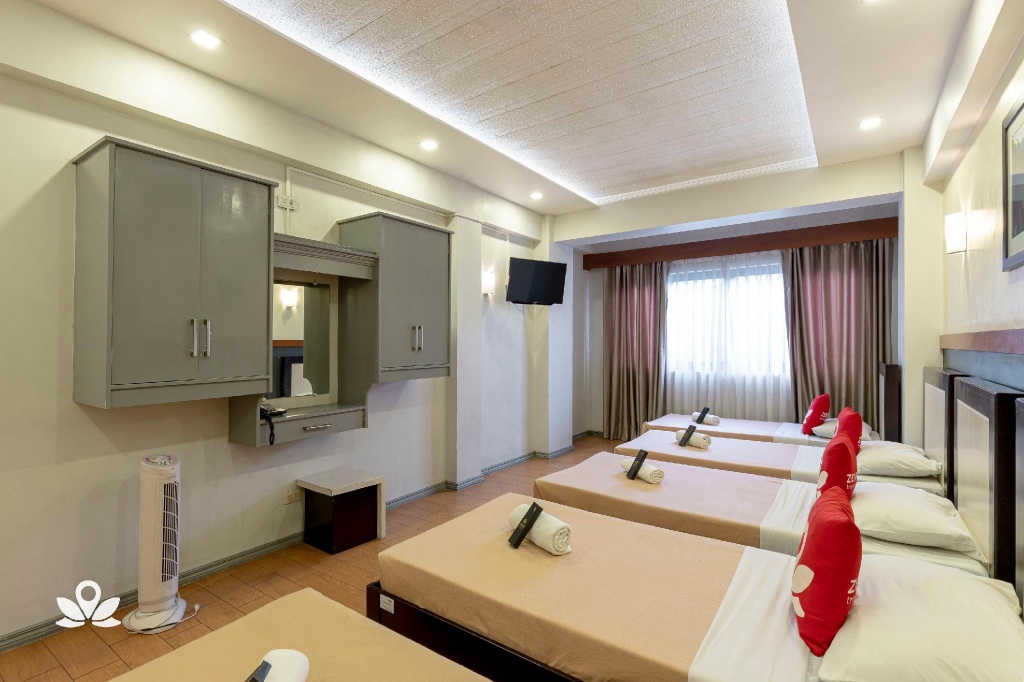 Venus Parkview Hotel