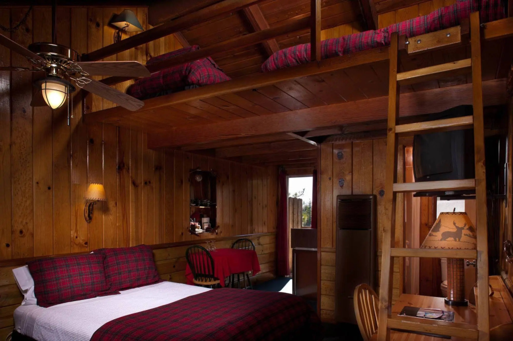Idyllwild Bunkhouse