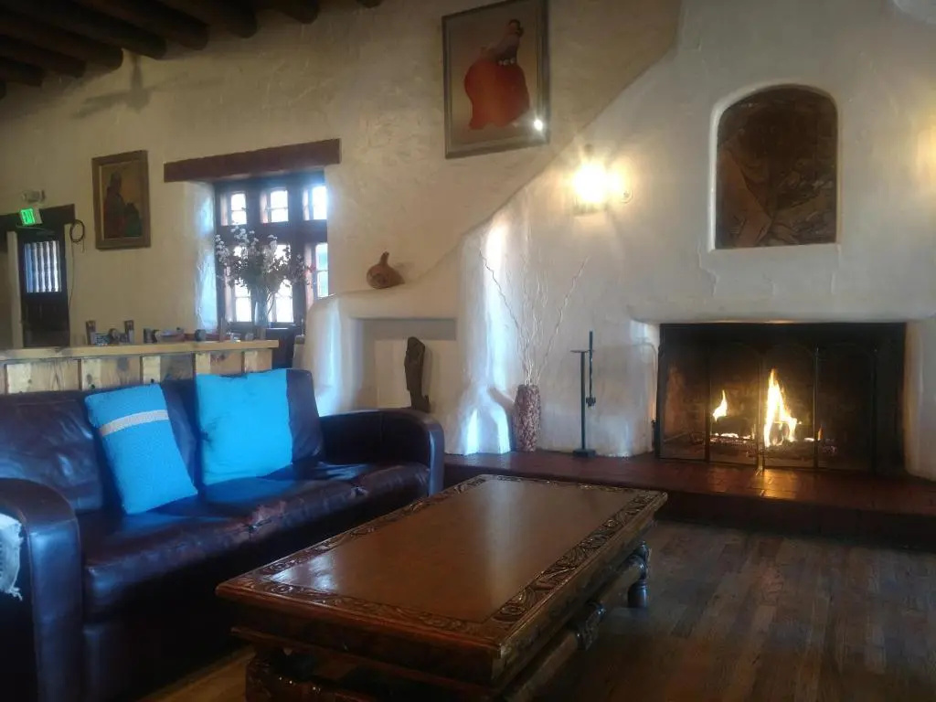 Sagebrush Inn & Suites