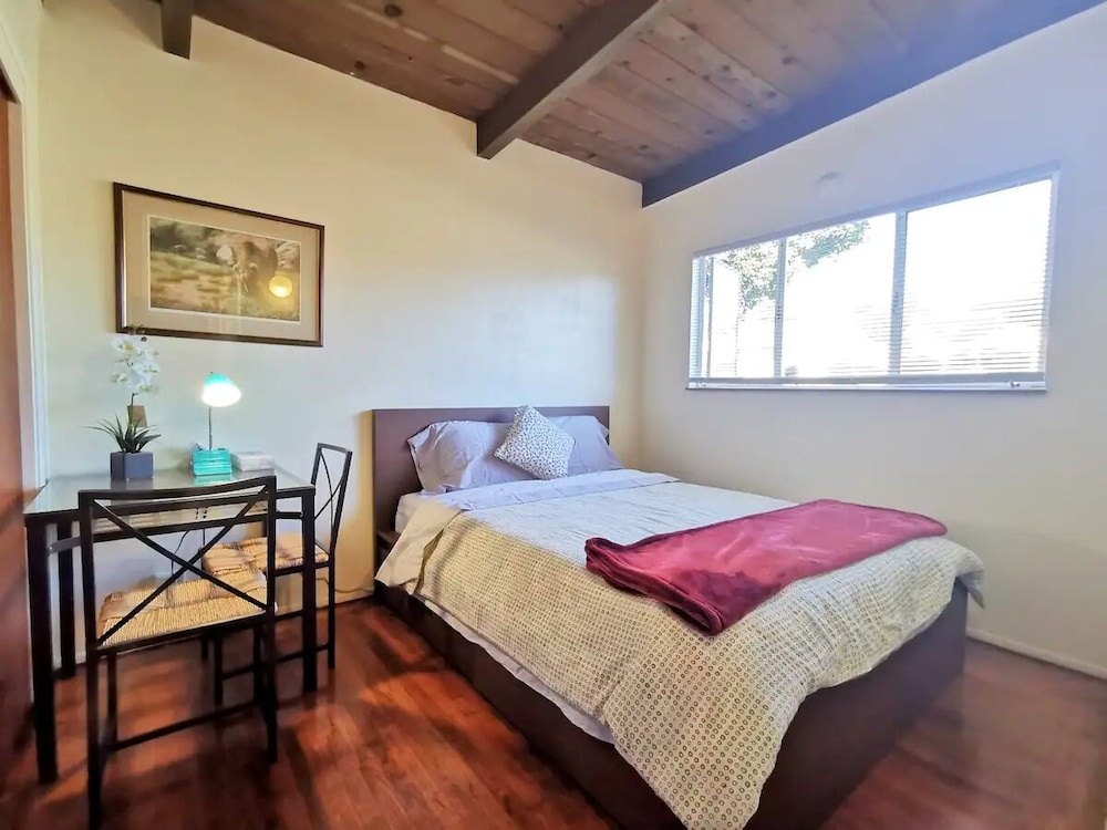Comfy 2BR 1Bath Apartment near HWY580-80