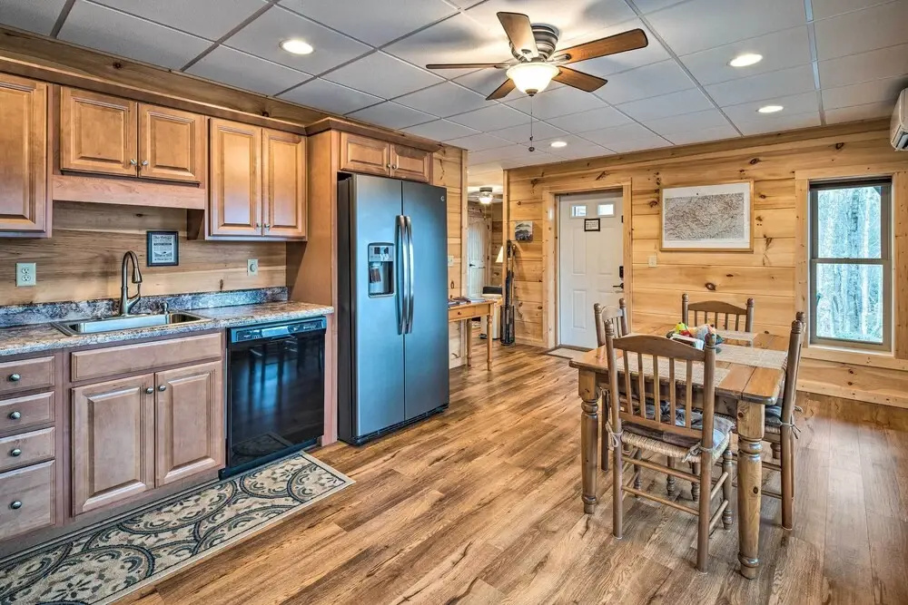 Secluded Black Mountain Cabin w/ On-site Pond!