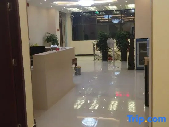 Yongcheng Tianze Business Hotel