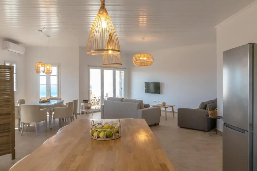 Pi Villa - SeaView & Entire 3BDRM villa