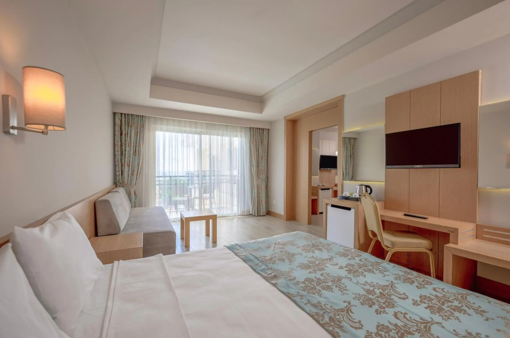 L'Oceanica Beach Resort