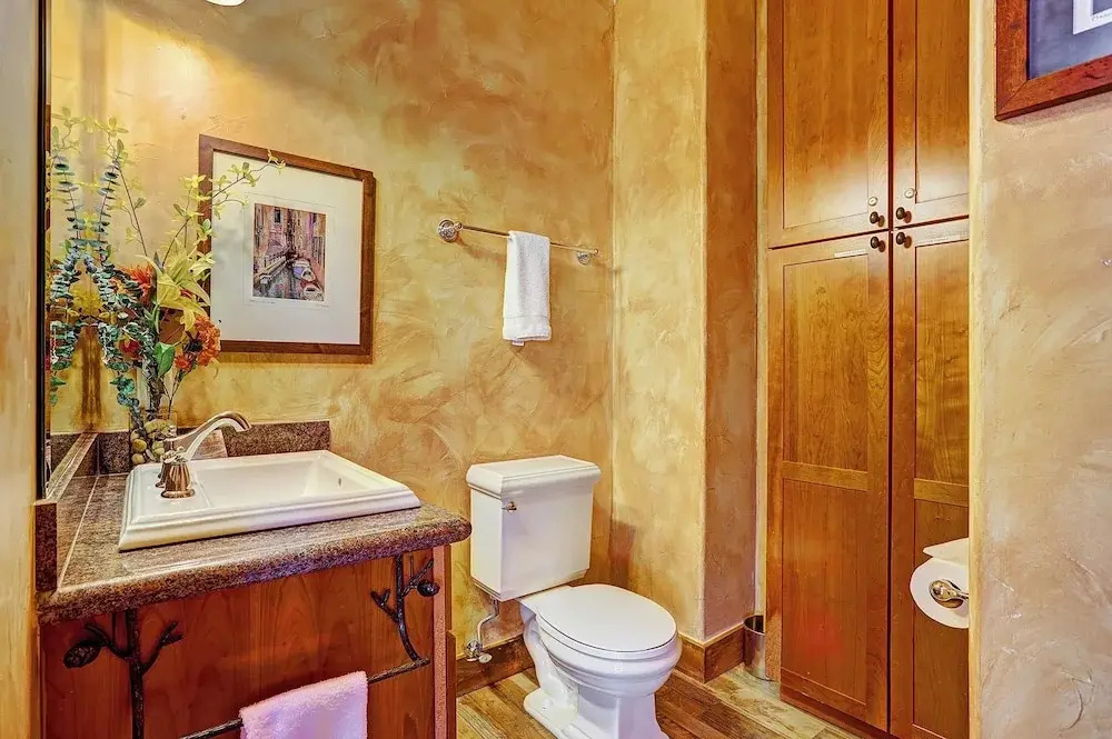 Mountain Ridge  2 Bedroom Townhouse by RedAwning